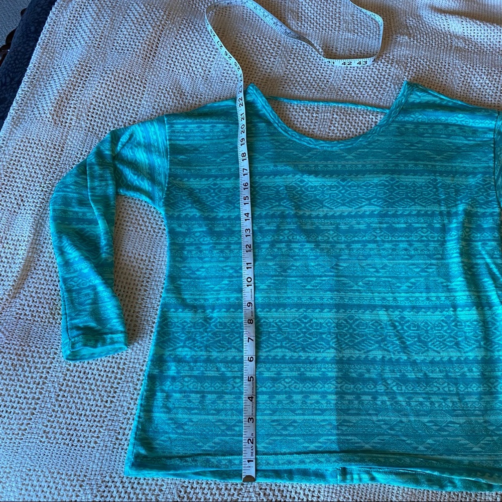 Francesca’s Open Back Top - Picture 5 of 7